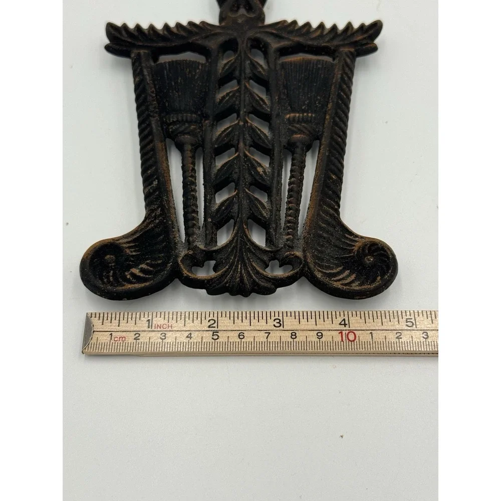 Brooms Black Trivet Cast Iron Metal Vintage 7.25